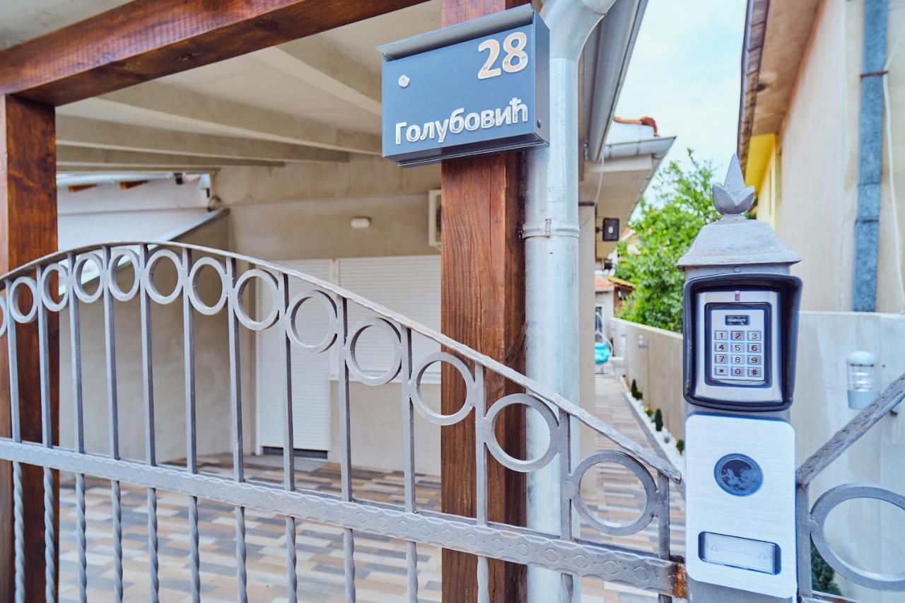 La Lorre Lux Apartment Ягодина Екстер'єр фото